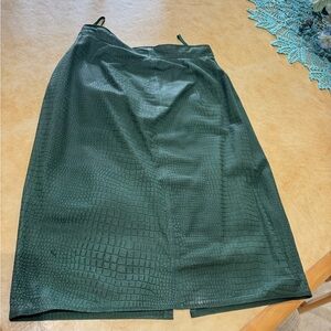 Price Drop: VTG,lined, Alligator-Embossed Forest Green Leather PIA RUCCI, 10